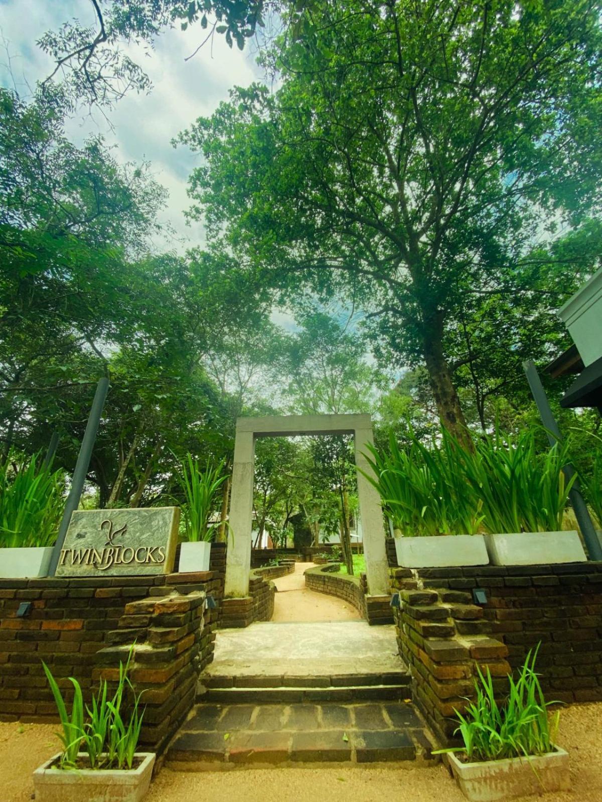 Twin Blocks Nature Resort Анурадхапура Екстер'єр фото